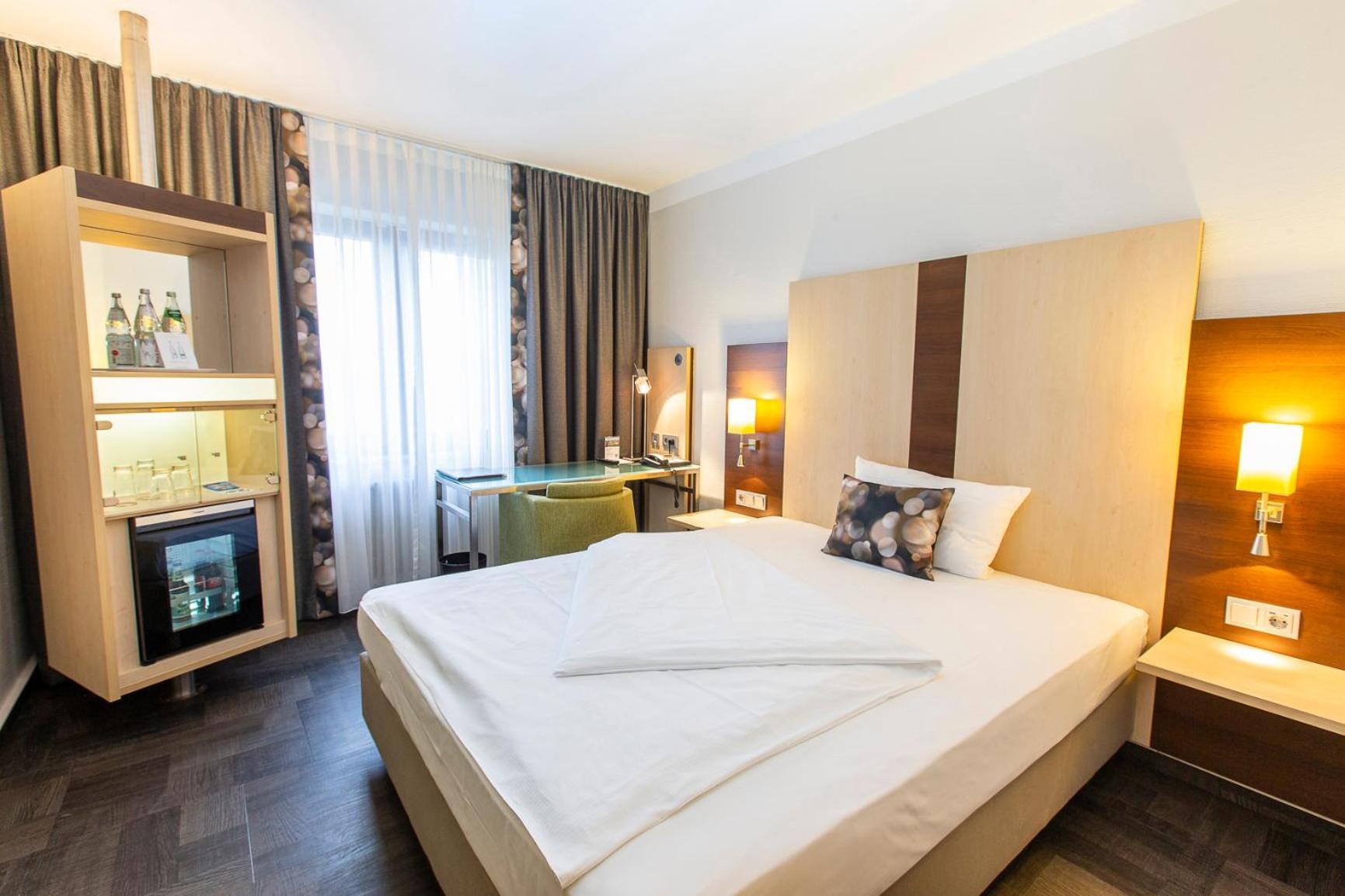 Hotel Scheffelhöhe Bruchsal Kültér fotó