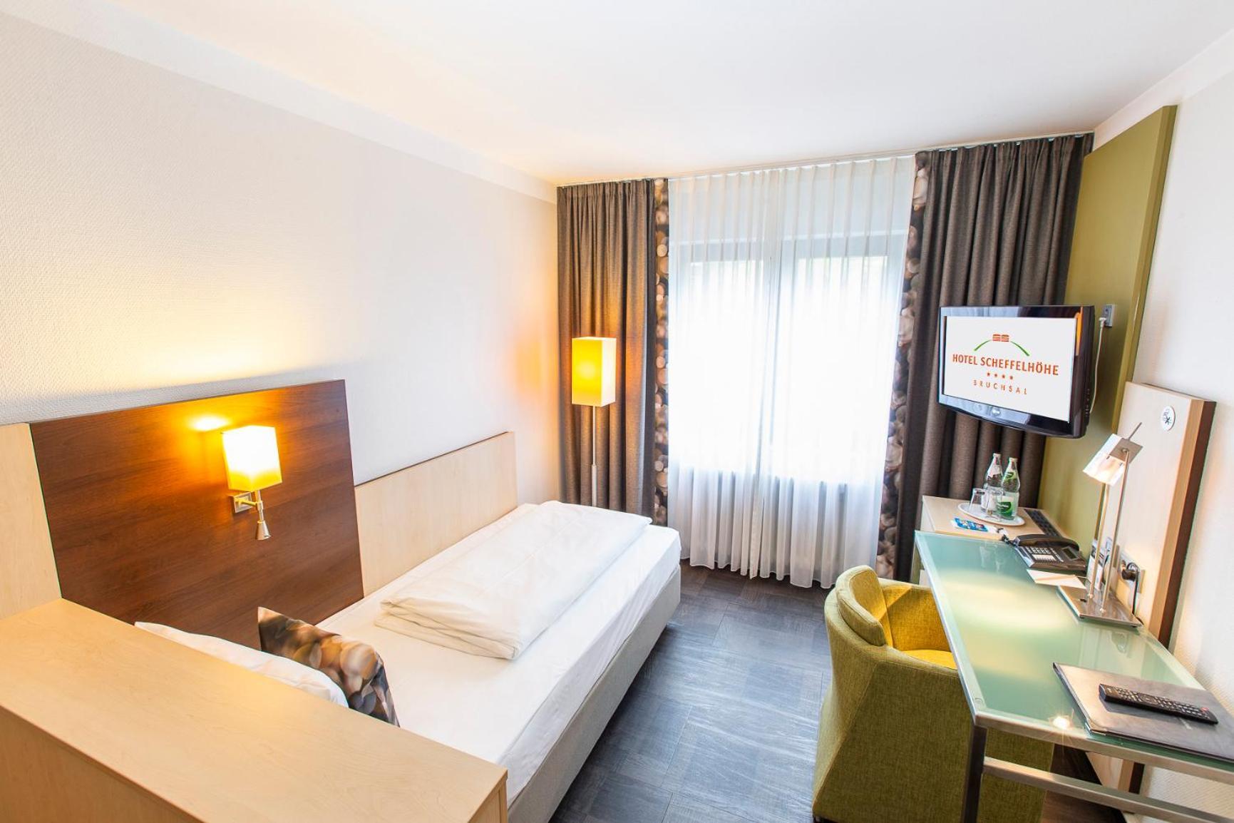 Hotel Scheffelhöhe Bruchsal Kültér fotó