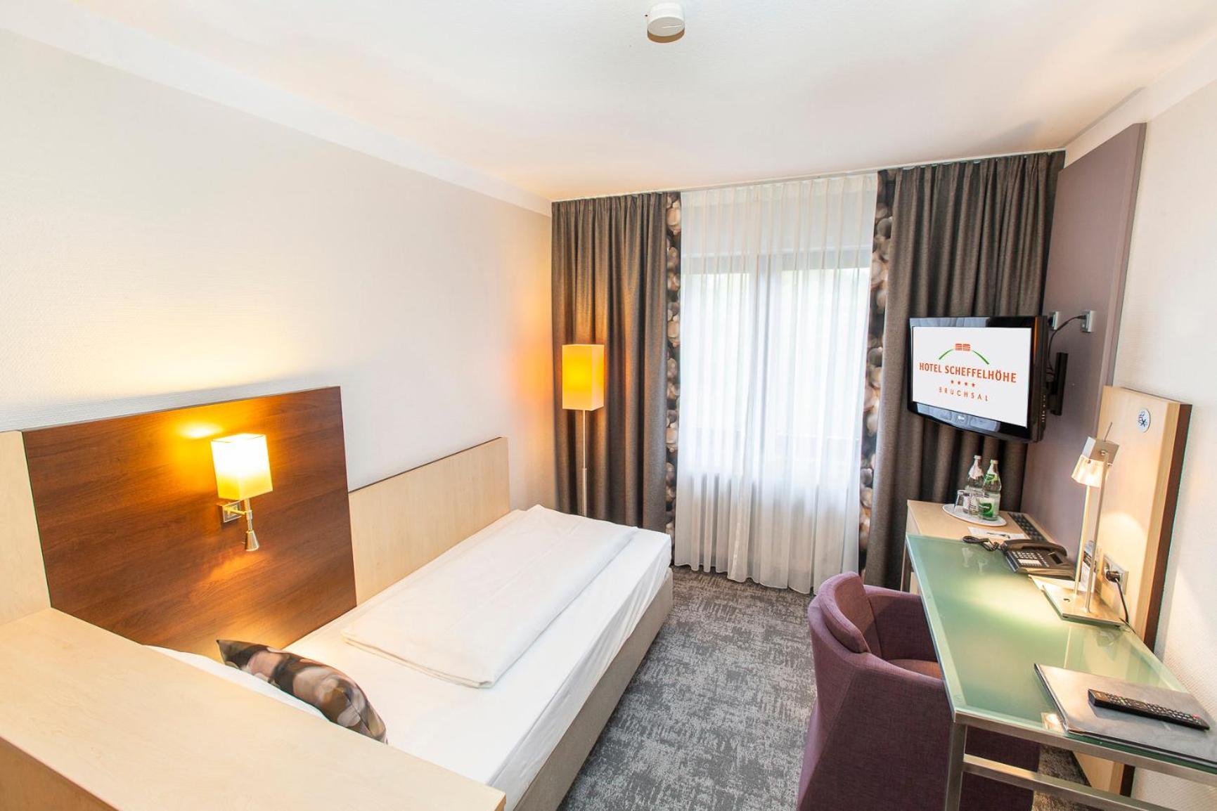 Hotel Scheffelhöhe Bruchsal Kültér fotó