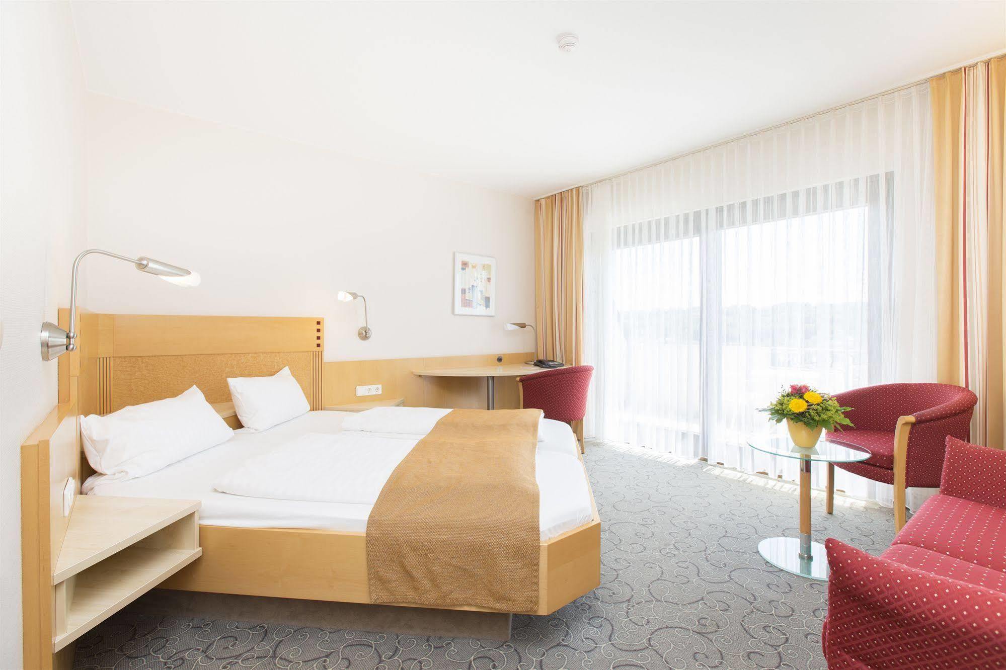 Hotel Scheffelhöhe Bruchsal Kültér fotó