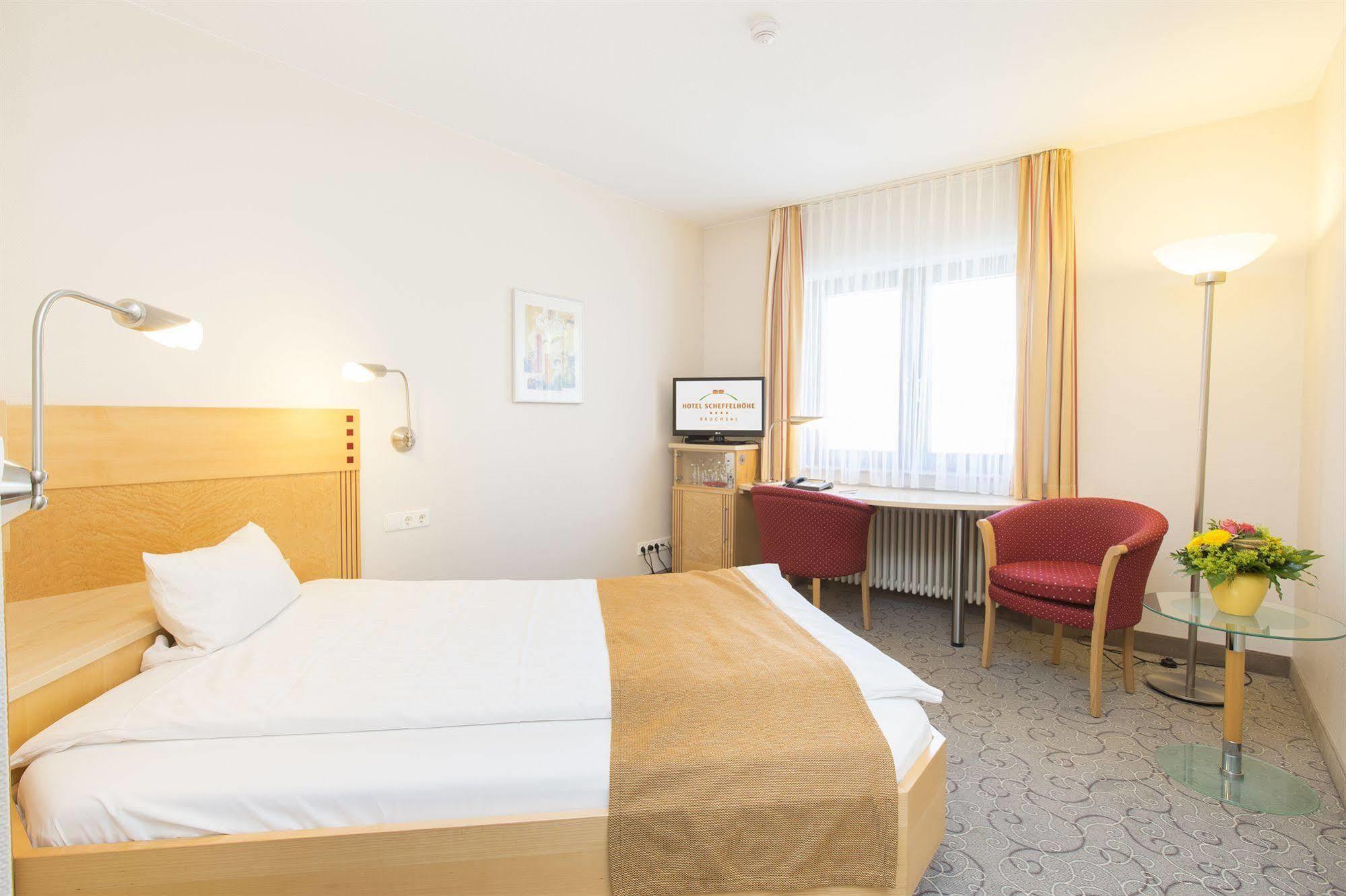 Hotel Scheffelhöhe Bruchsal Kültér fotó